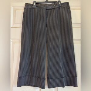 EUC BCX Women's Black and Brown Striped Wide Leg Cropped Pants Size 9